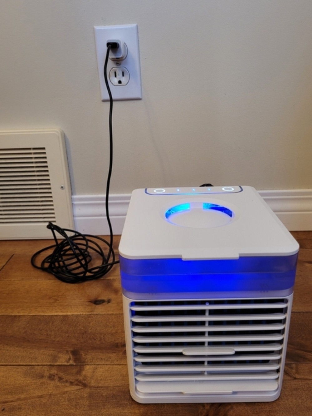 New Portable White Nexfan-01 Mini Air Cooler Fan